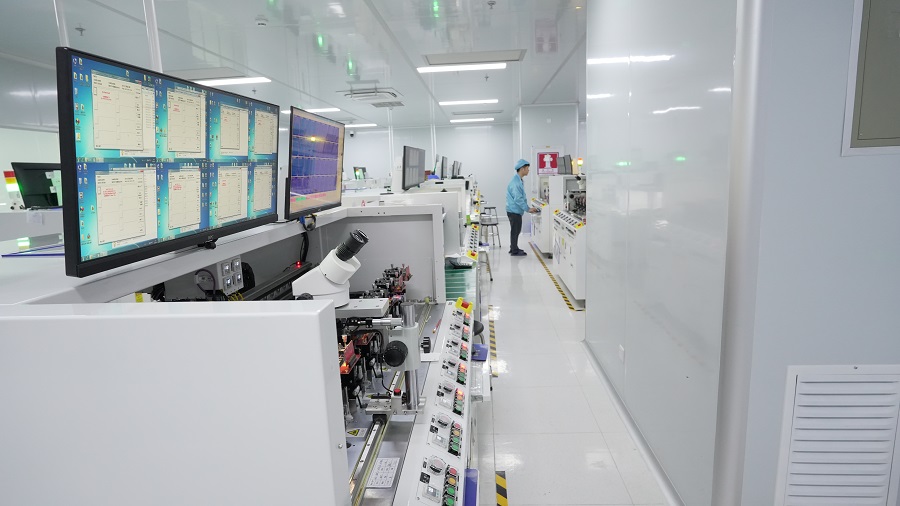 NAND flash testing equipment used for SSD component quality verification in manufacturing